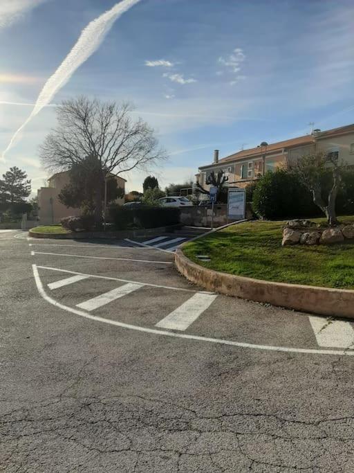 Appartement Climatise Au Calme En Provence Pierrefeu-du-Var Exteriör bild